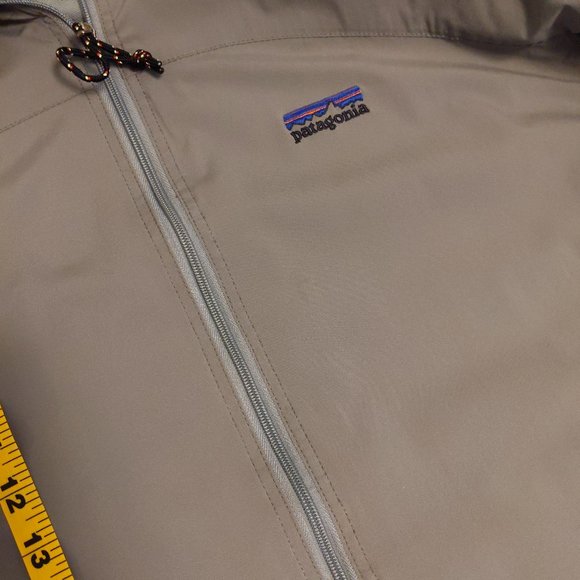 Patagonia Grey Light Weight Jacket - Picture 11 of 11